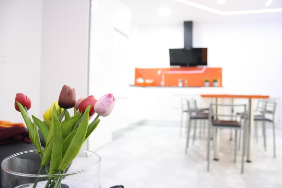 Kitchen or kitchenette, Living room