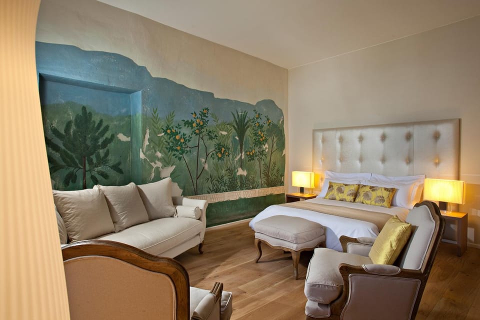 Living room, Photo of the whole room