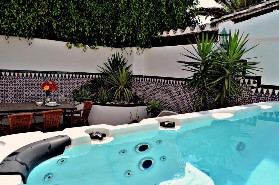 Patio, Hot Tub, Massage, Swimming pool, Swimming pool, Open Air Bath