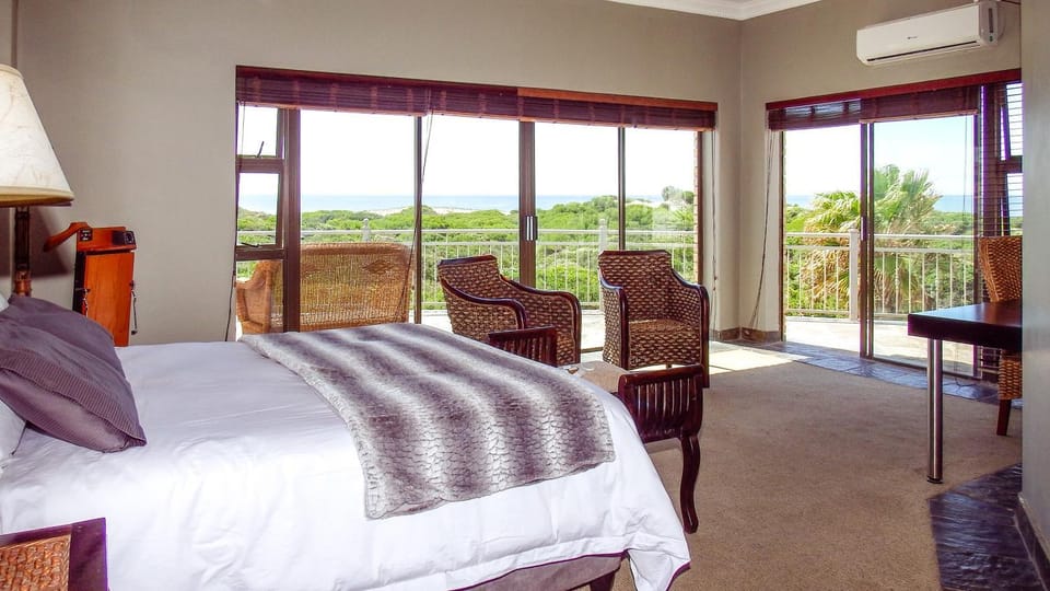 Bed, Natural landscape, View (from property/room), Balcony/Terrace, Photo of the whole room