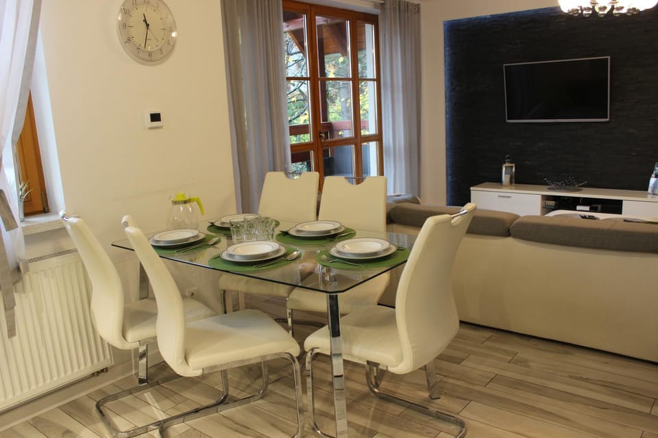"Apartament Bacardi" w Karpaczu na osiedlu "Apartamenty pod Śnieżką" Apartment in Lower Silesian Voivodeship