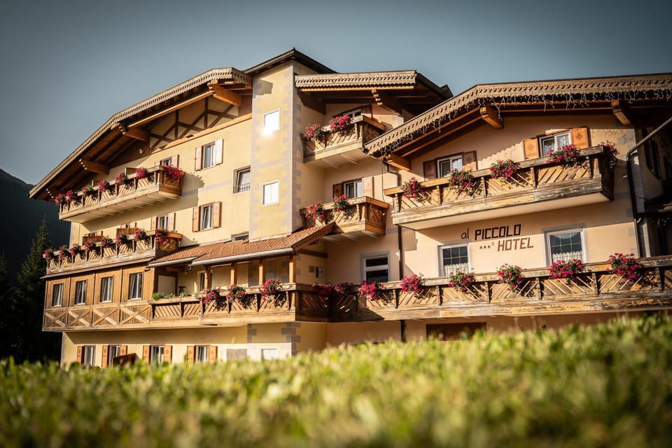 Property building, View (from property/room)