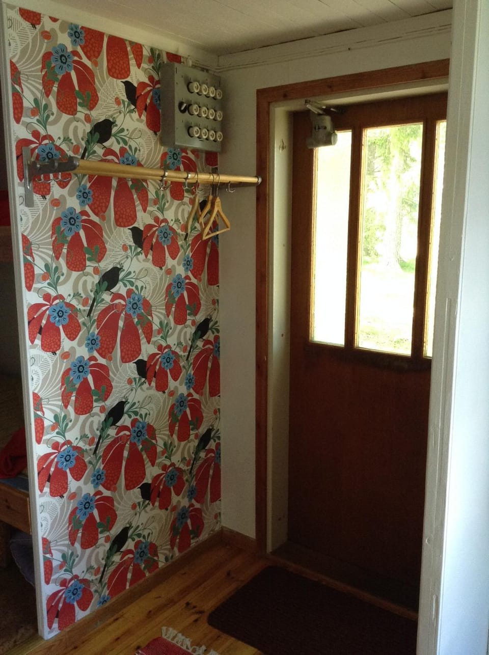 Facade/entrance, wardrobe