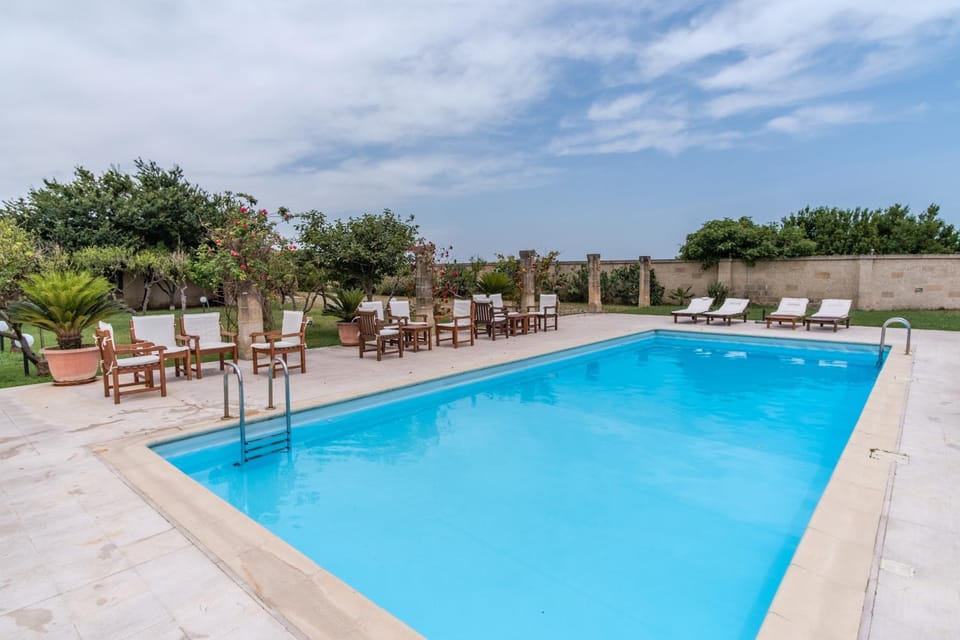 Swimming pool, Swimming pool