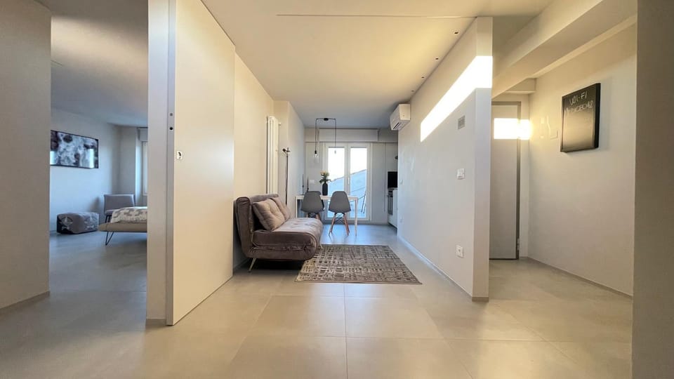 Living room, Photo of the whole room
