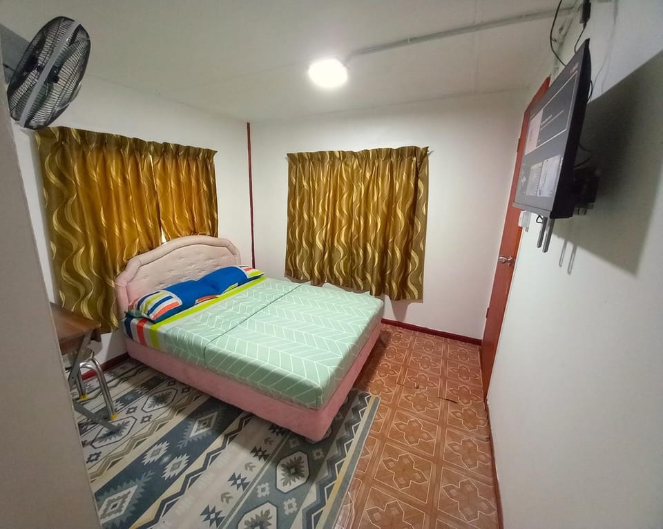 Soboroong Farmer's Cottage House in Sabah