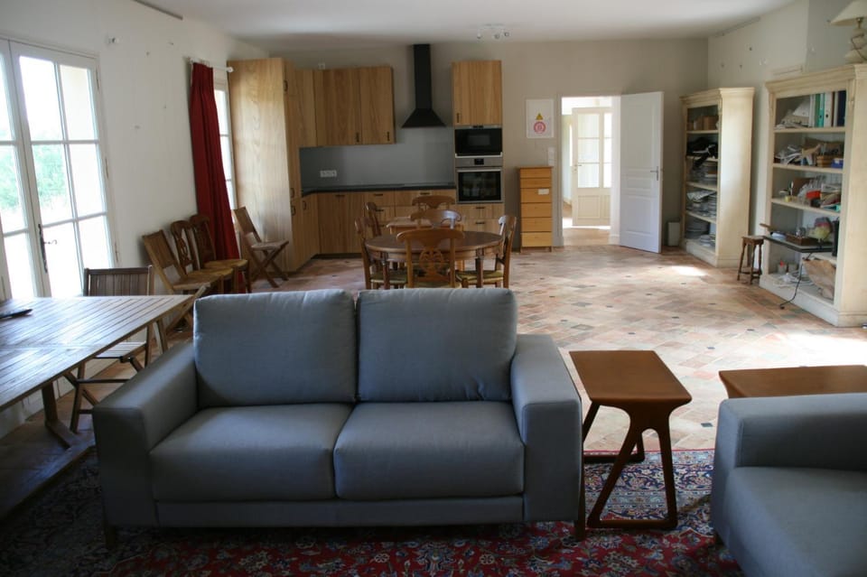 Communal lounge/ TV room, Communal kitchen