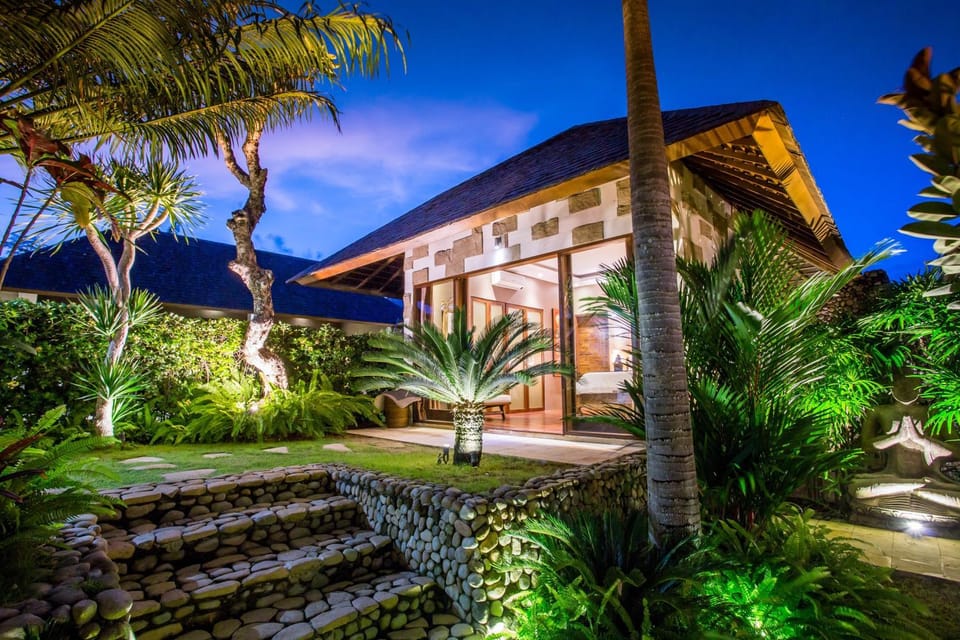Night, Garden view