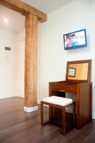 Hostal Jardin Secreto Bed and Breakfast in Santander