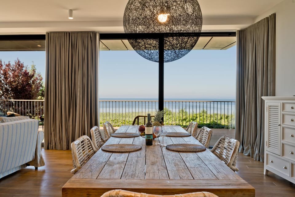 Living room, Sea view