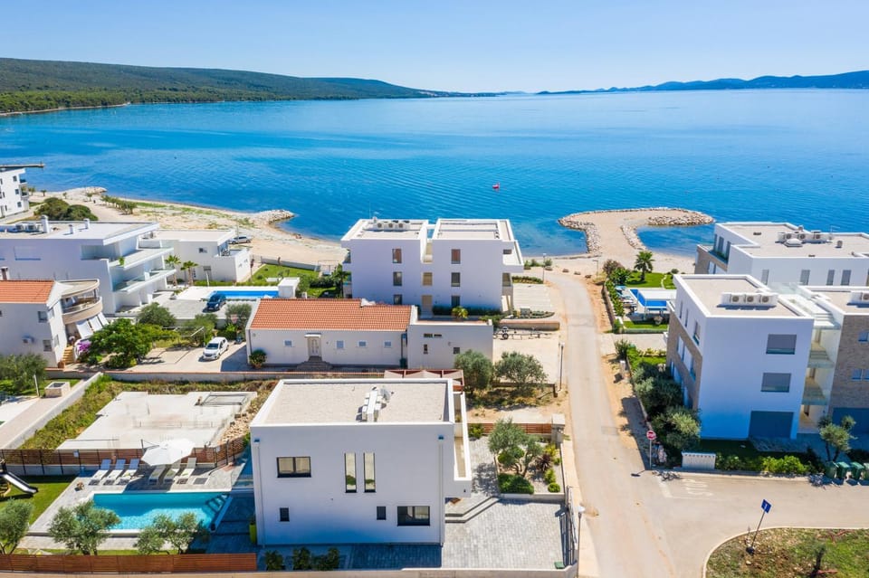Villa Olea with heated pool and jacuzzi Villa in Šibenik-Knin County, Croatia