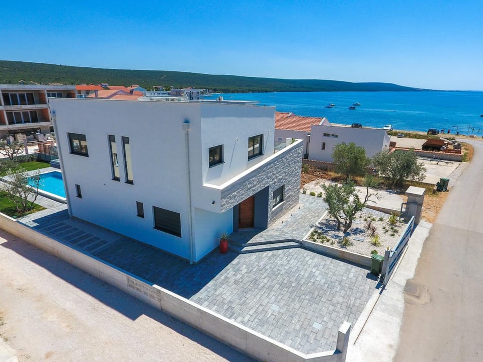 Off site, Bird's eye view, Sea view