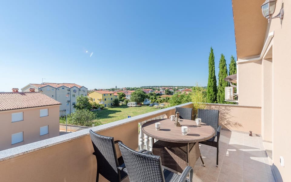 Property building, Day, Natural landscape, View (from property/room), Balcony/Terrace, Seating area