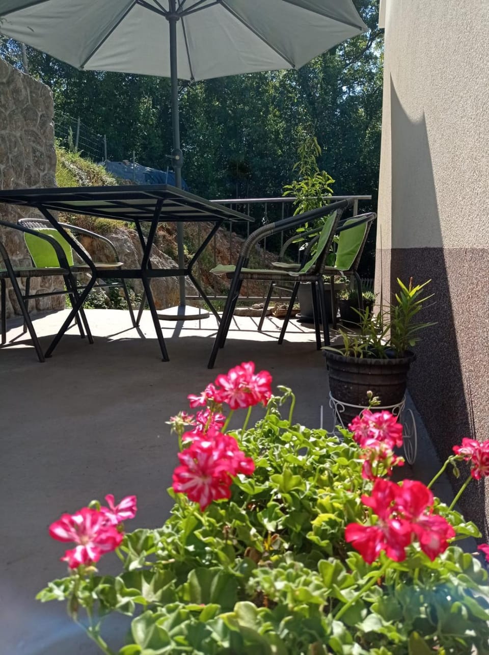 Decorative detail, Seating area