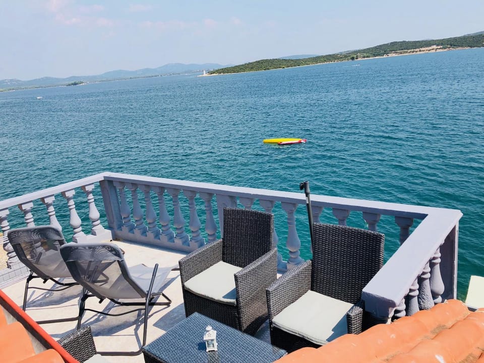 Day, Bird's eye view, Summer, Balcony/Terrace, Seating area, On site, Sea view, Sea view