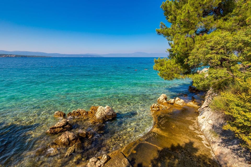 Nearby landmark, Day, Natural landscape, Beach
