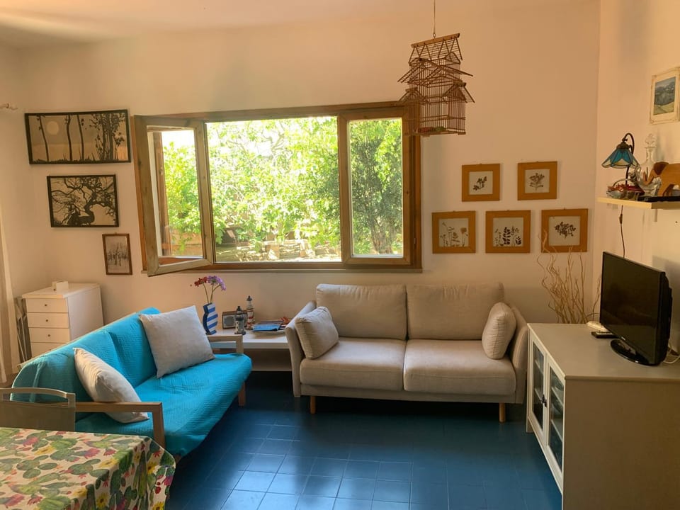 TV and multimedia, Living room, air conditioner