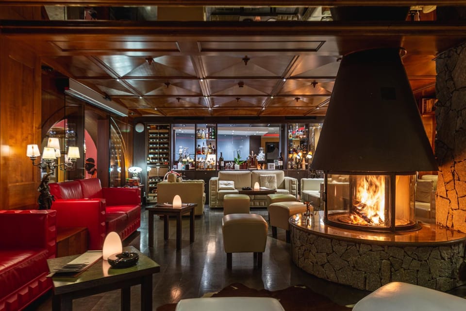 Lounge or bar