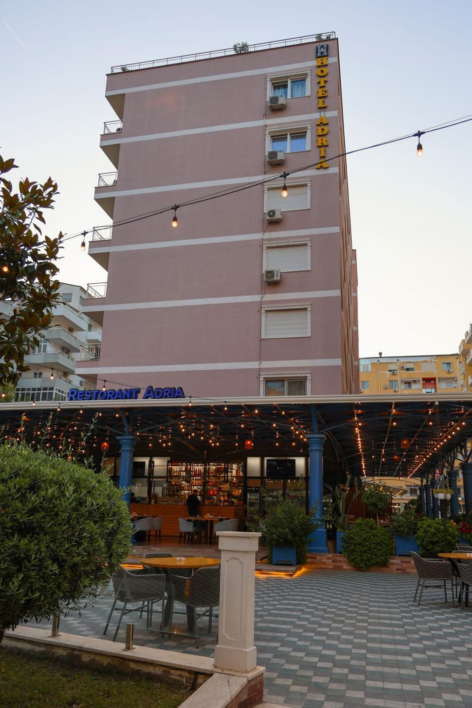 Restaurant/places to eat