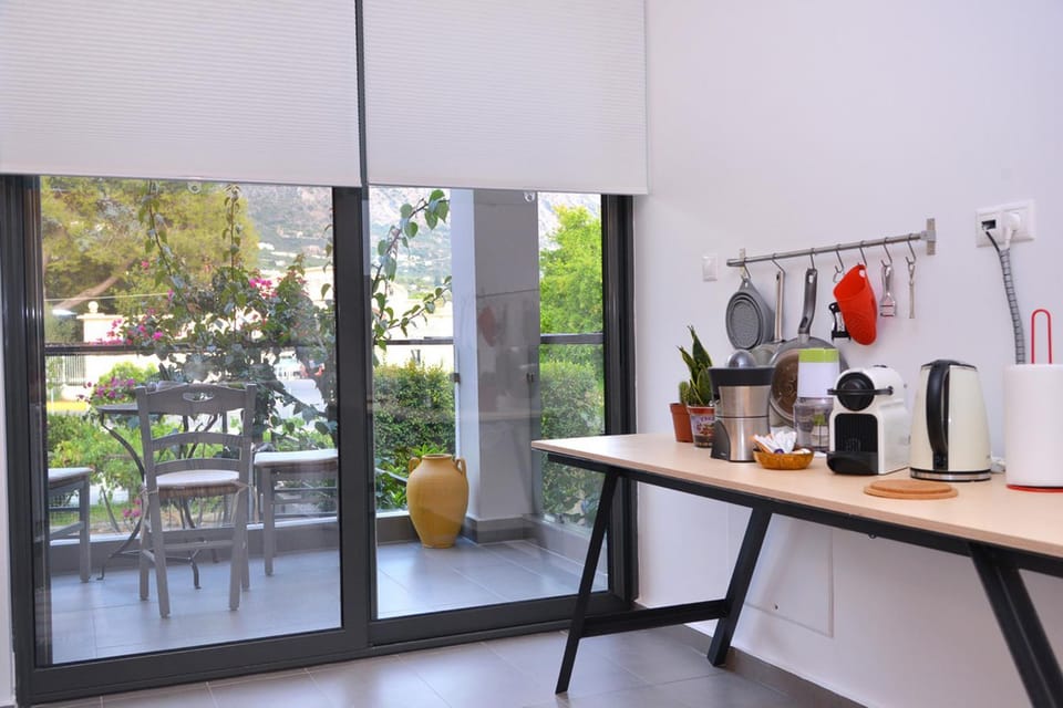 East-West House in Messenia