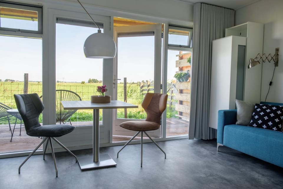 Balcony/Terrace, Decorative detail, Decorative detail, Seating area, Dining area, Landmark view