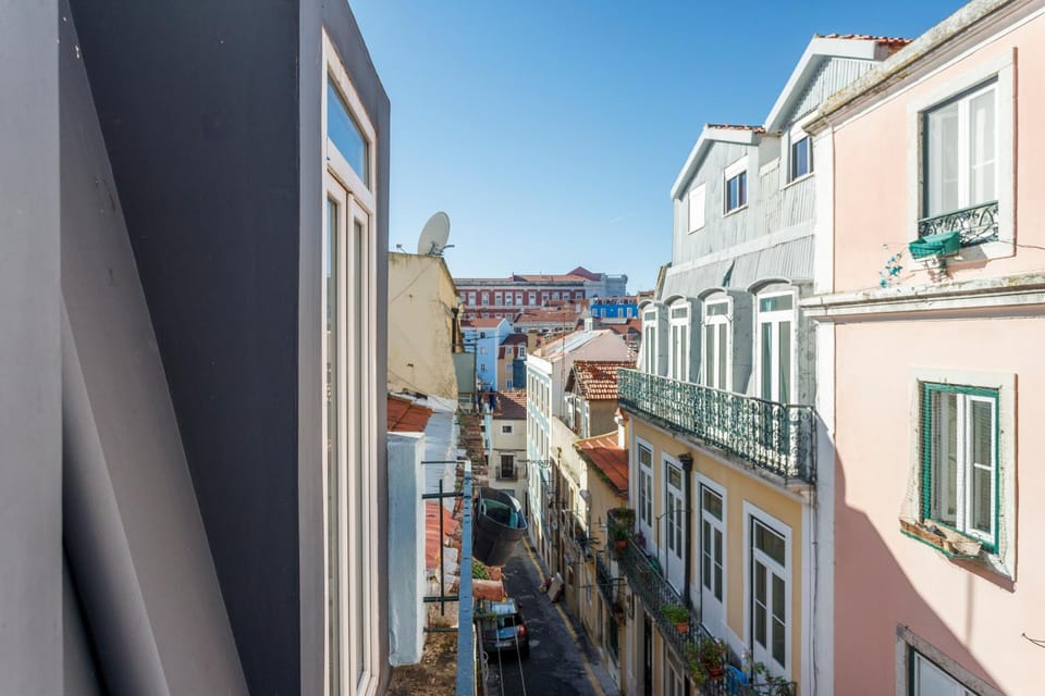 16 2 - Lisbon City Balcony Apartment in Lisbon