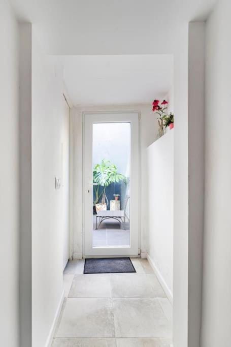 16 RC - Central Lisbon Patio Apartment in Lisbon
