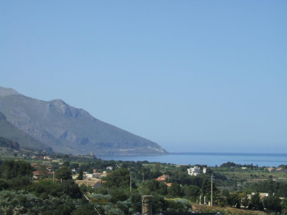 Day, Natural landscape, Mountain view, Sea view