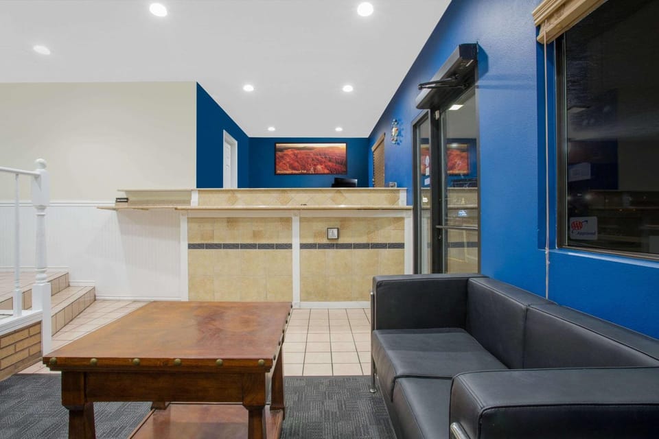 Lobby or reception, On site