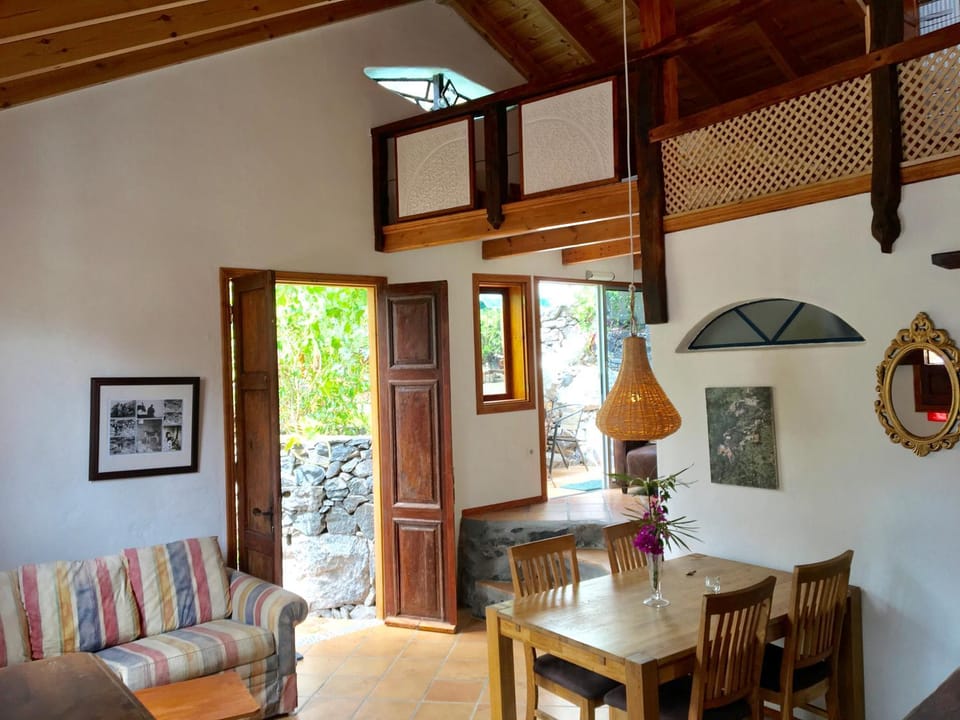 Balcony/Terrace, Living room, Seating area, Dining area