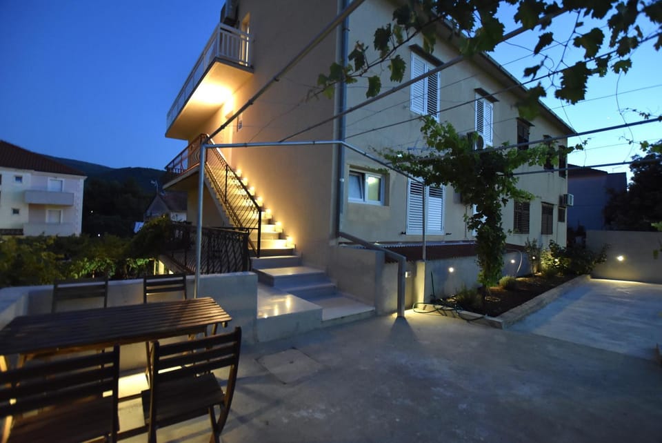 Facade/entrance, BBQ facilities