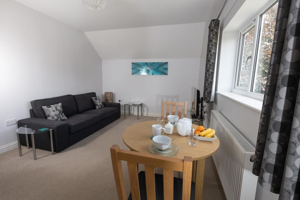 Living room, Dining area, Breakfast, Continental breakfast