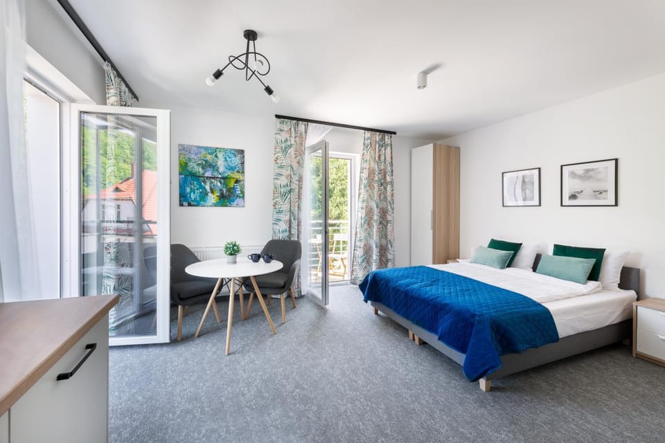 Bed, Living room, Other, Other, Other, Photo of the whole room, Seating area, Dining area, Bedroom, towels