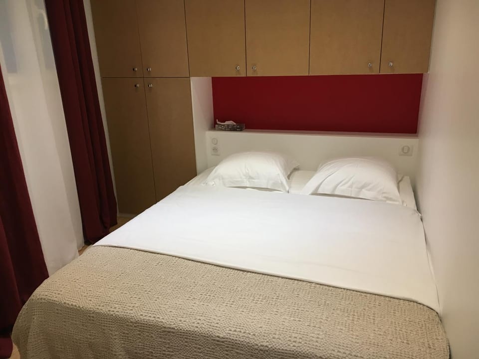 Bed, Family