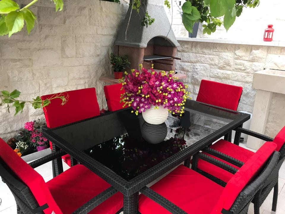 BBQ facilities, Garden