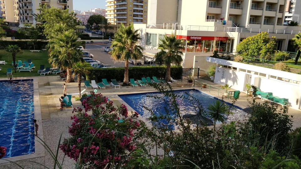 Swimming pool, Swimming pool