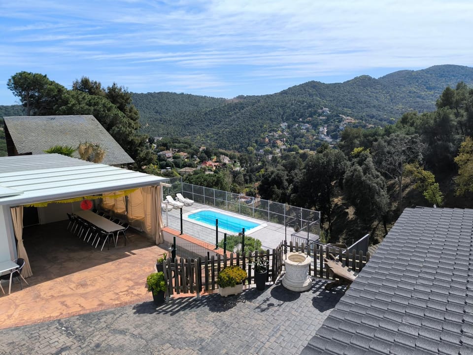 Mountain view, Swimming pool