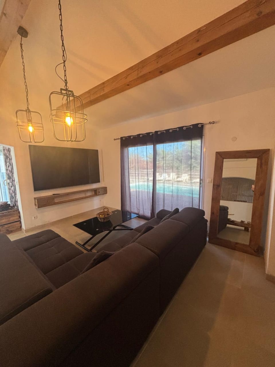 Communal lounge/ TV room, Living room, Seating area