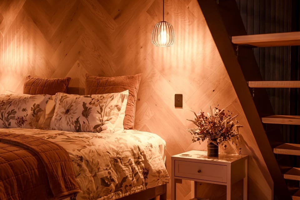 Valley Views Glamping Apartment in Canterbury