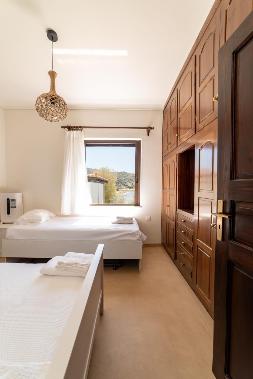 Bedroom, wardrobe