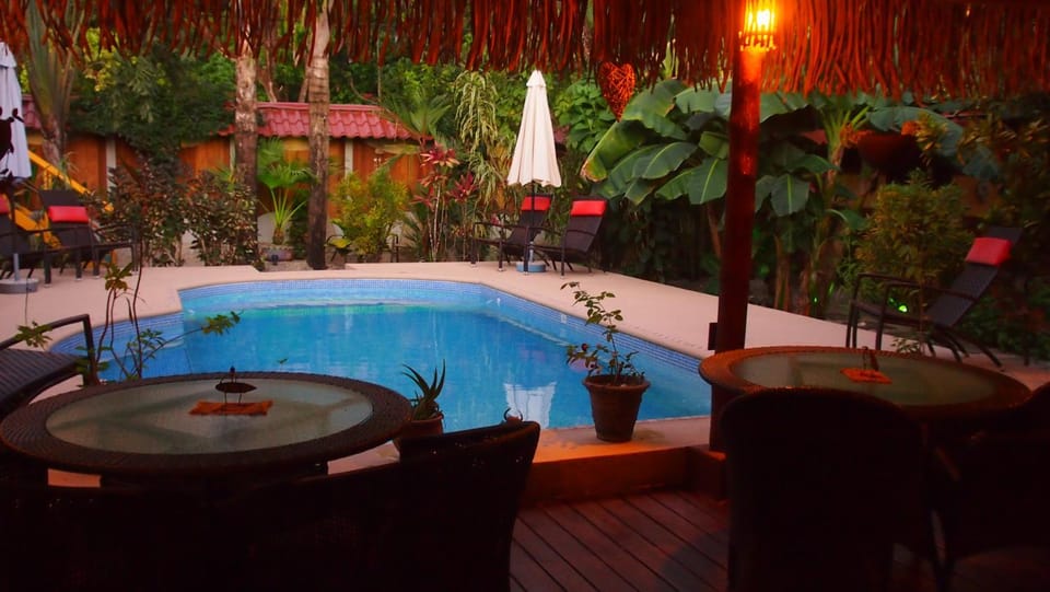 Restaurant/places to eat, Swimming pool