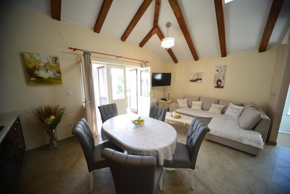 Villa Amalija Ivanac 156 Ljubac Apartment in Zadar County