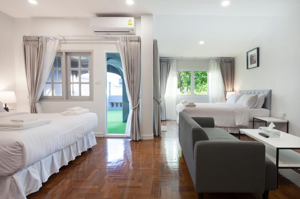 Property building, Photo of the whole room
