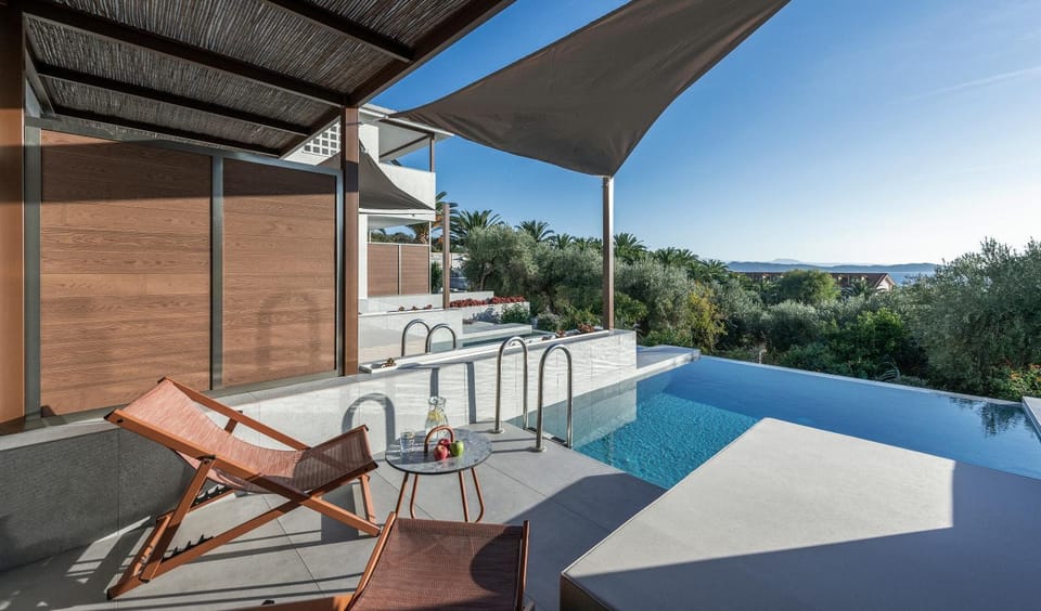 Pool view, Swimming pool, sunbed