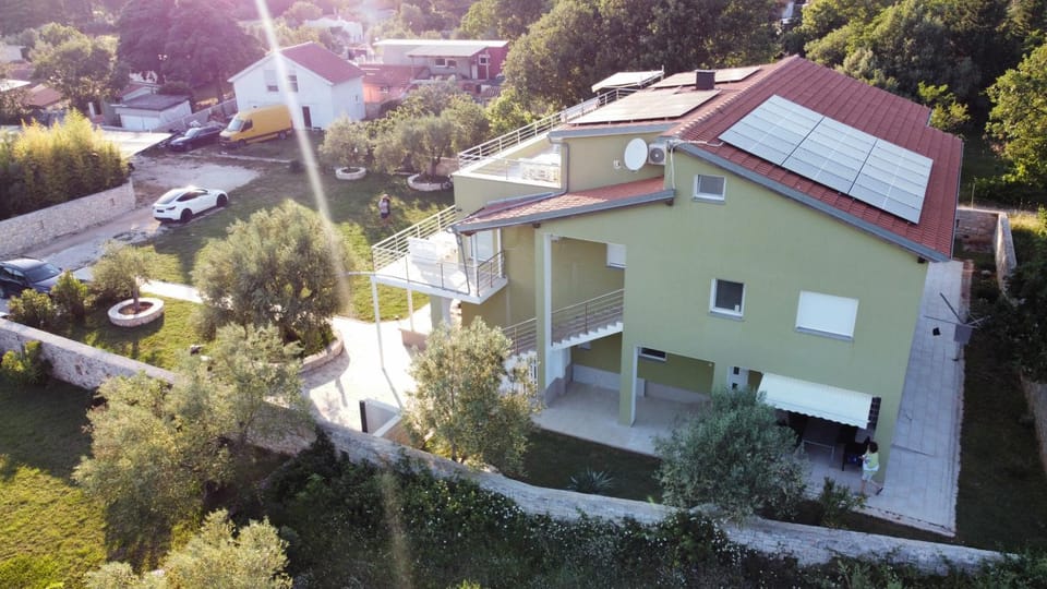 Apartments Nogic Apartment in Peroj