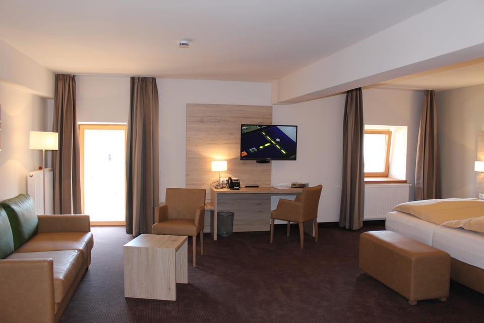 Living room, Photo of the whole room