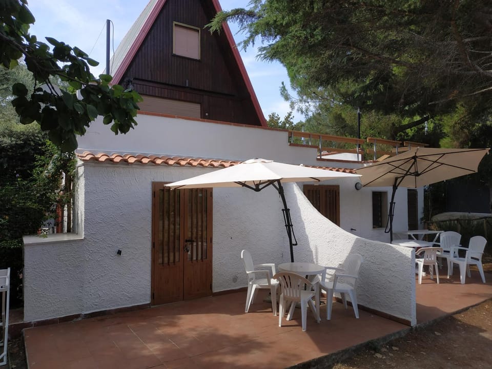 Patio, Facade/entrance, Balcony/Terrace