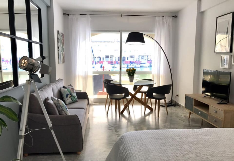 Communal lounge/ TV room, Living room, Photo of the whole room, Seating area