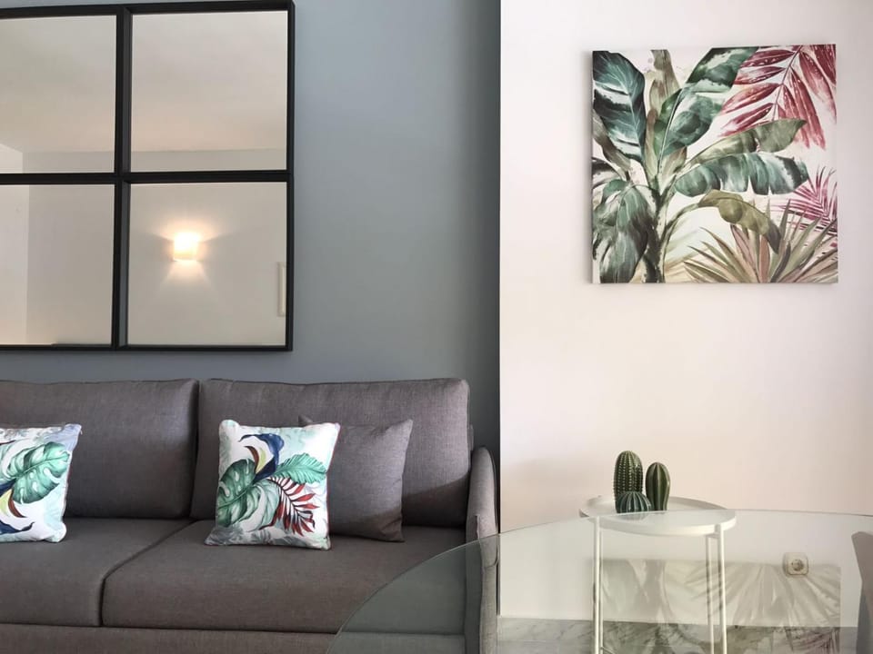 Living room, Decorative detail, Seating area