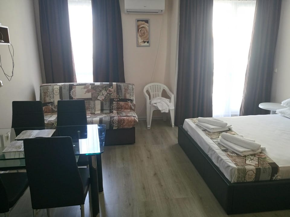 Photo of the whole room